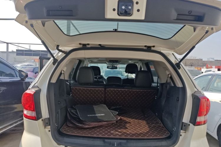 Used Dodge Journey 2013 2.4L Two-Wheel Drive Luxury Version
