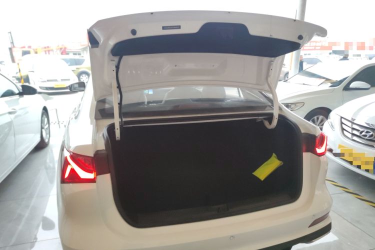 Used Roewe i5 2023 1.5L CVT Luxury Edition
