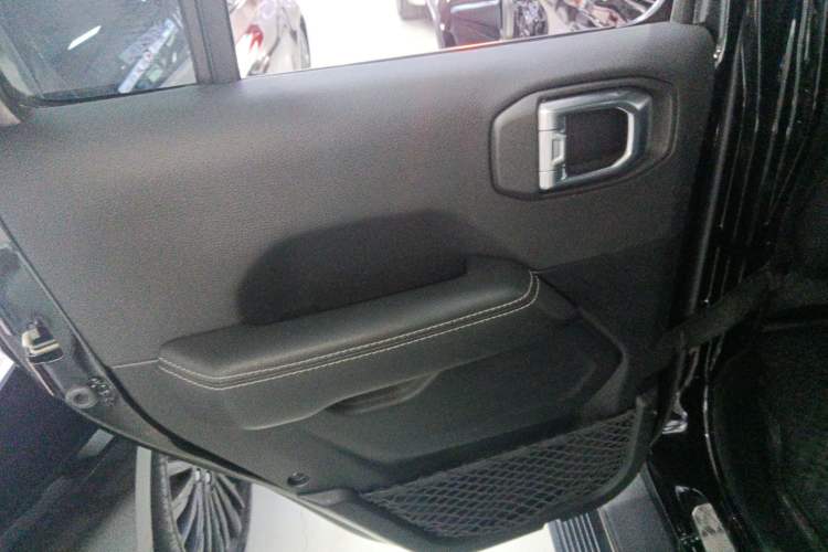 Used  Gladiator 2022 3.6L Pioneer Edition
