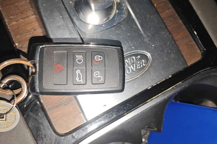 Used Land Rover Discovery Sport 2022 Revised Version 249 PS R-Dynamic S Performance Edition 5 Seats