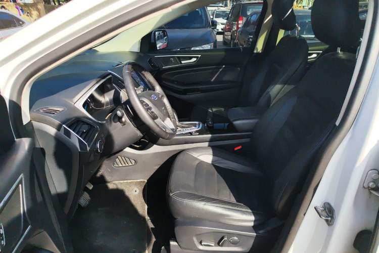 Used Ford Edge 2018 EcoBoost 245 Two-Wheel-Drive Titanium 7-Seater China V Standard
