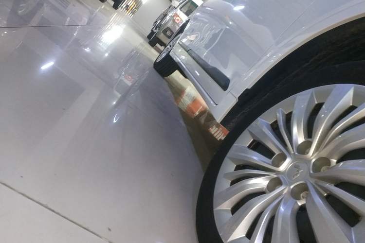 Used Wuling Jiachen 2022 1.5L Manual Enjoyment Elite Model
