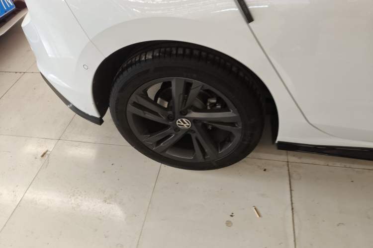 Used Volkswagen Golf 2023 Facelift 280TSI DSG R-Line Lite