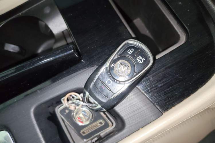 Used Buick LaCrosse 2018 30H Elite Edition