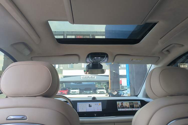 Used VOYAH Dream 2024 PHEV Ultra-Long Range Flagship Edition