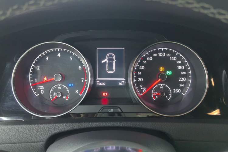 Used Volkswagen Golf 2016 1.4TSI Automatic R-Line
