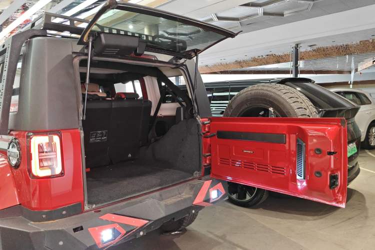 Used BAIC Off-Road BJ40 2019 2.3T Automatic Four-Wheel Drive Ring the Tower Champion Edition China VI
