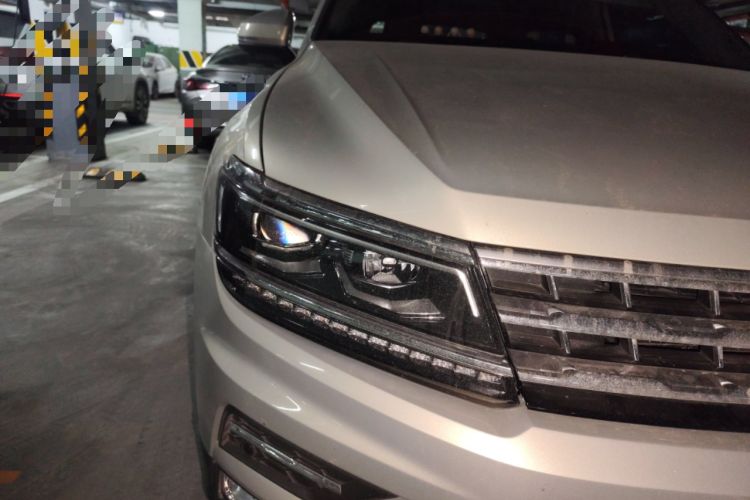 Used Volkswagen Tiguan L 2019 380TSI Automatic All-Wheel Drive Luxury Edition with 7 Seats China VI Standard
