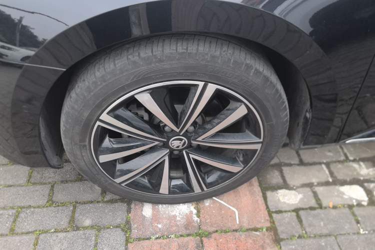 Used Skoda Superb 2023 Facelifted TSI280 DSG Luxury Edition
