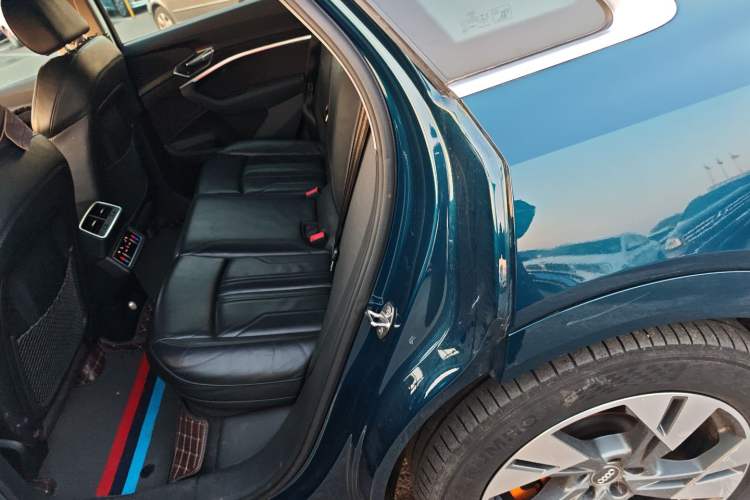 Used Audi e-tron 2019 55 quattro Technology Edition
