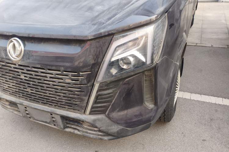 Used  Yufeng 2023 V9+ 2.0T Manual Front-Drive Multi-Function Mid-Roof High-Roof 7/8/9-Seater