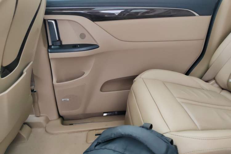 Used Buick GL8 2018 ES 28T Flagship Model China VI Standard
