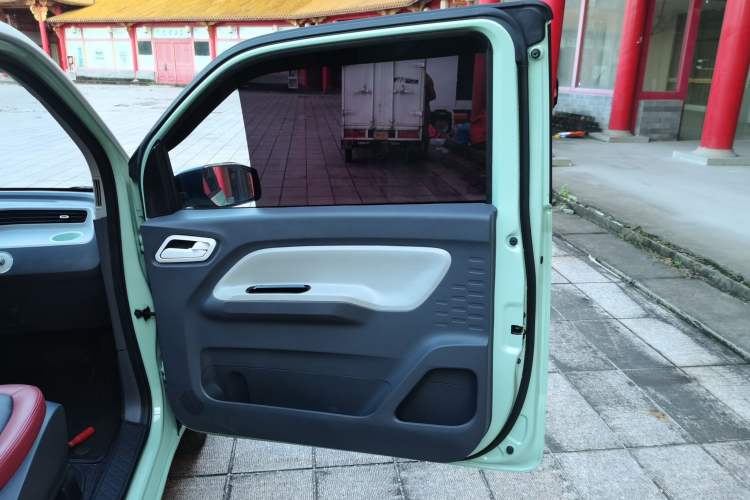 Used Wuling Hongguang MINIEV 2021 Macaron Fashion Model Lithium Iron Phosphate
