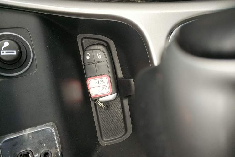 Used  Compass 2017 200T Automatic Family Edition
