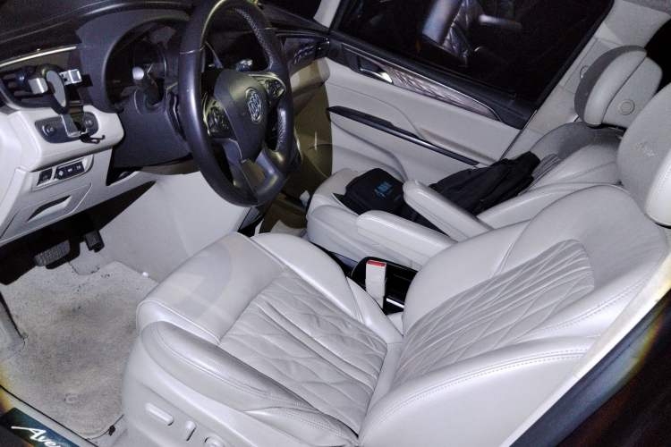 Used Buick GL8 2017 28T Avenir Avia National Emission Standard V