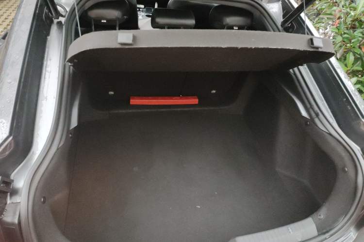 Used Changan UNI-V 2022 1.5T Prestige Version