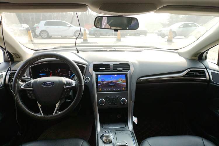 Used Ford Mondeo 2018 EcoBoost 180 Smart Control Fashion Model China VI Standard
