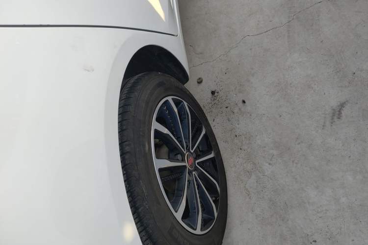 Used Roewe i5 2020 1.5L Automatic 4G Connect Luxury Flagship Edition