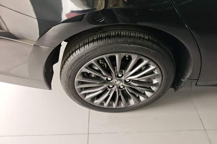 Used Toyota Avalon 2019 2.0L XLE Premium Edition China VI