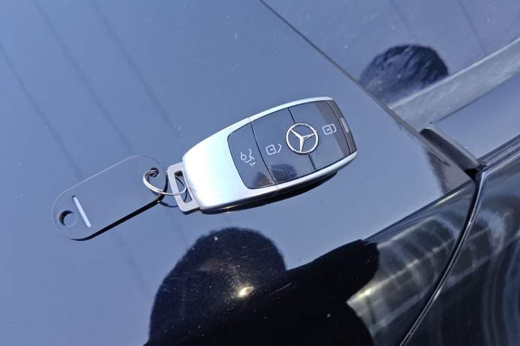 Used Mercedes-Benz E-Class 2018 Facelift E 300 L Luxury Edition