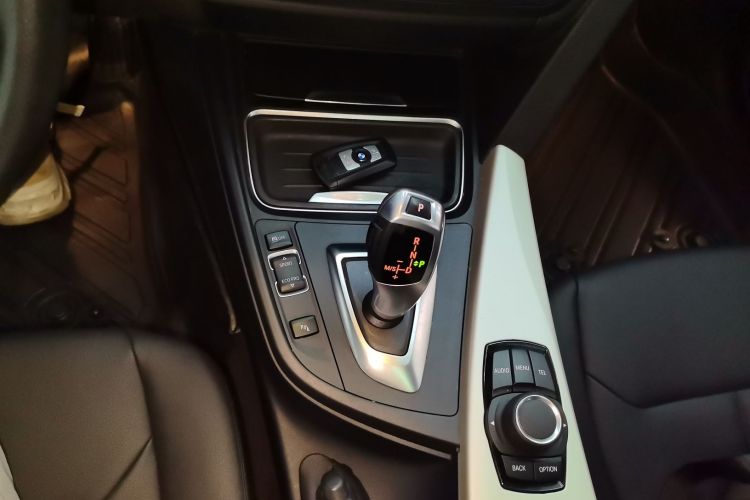 Used BMW 3 Series 2015 320Li Luxury Edition Fashion Model
