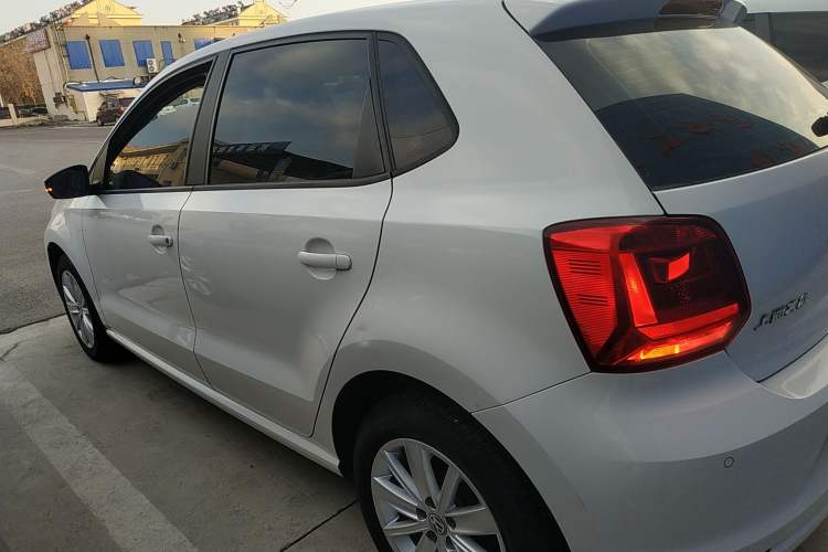 Used Volkswagen Polo 2014 1.4L Automatic Comfort Edition

