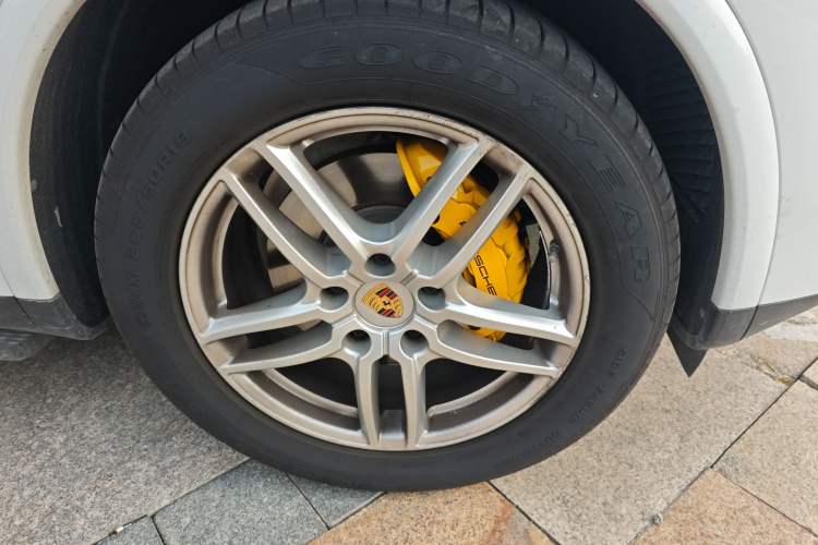 Used Porsche Cayenne 2016 Cayenne Platinum Edition 3.0T
