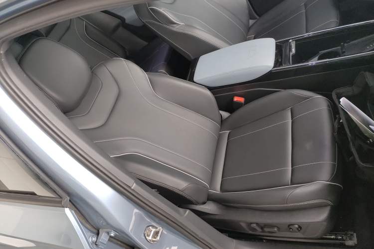 Used Volkswagen ID.4 X 2025 Smart Version Pure & Intelligent Enjoyment Edition
