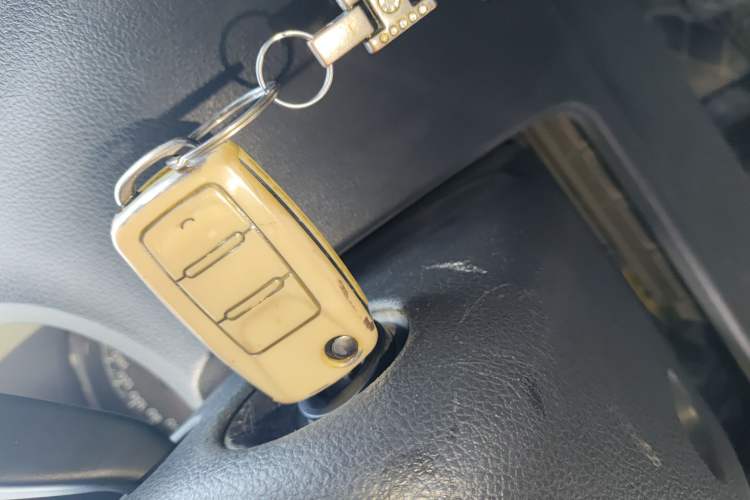 Used Volkswagen Polo 2014 1.4L Manual Fashion Edition
