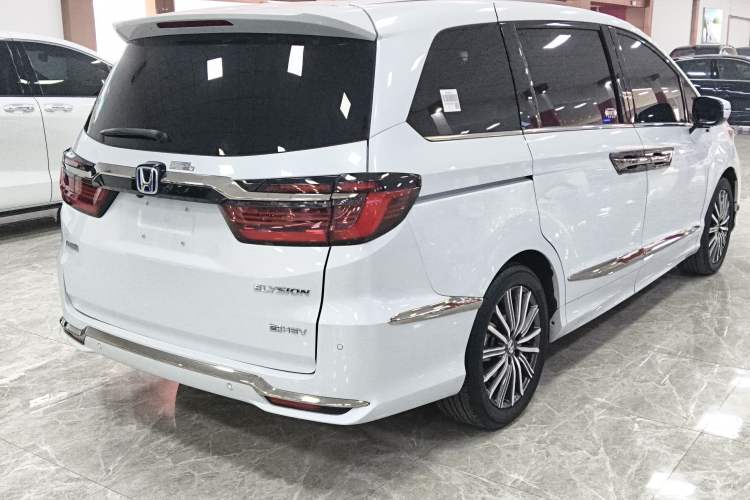 Used Honda Elysion 2024 2.0L eHEV Luxury Edition
