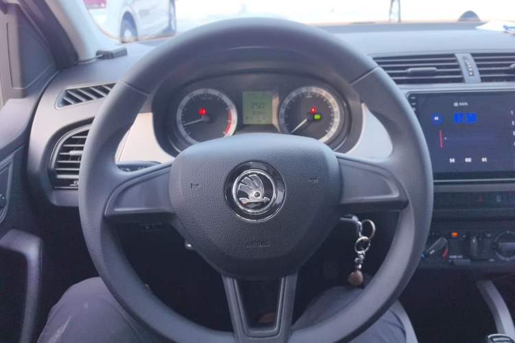 Used Skoda Fabia 2017 1.4L Automatic Car Enjoy Edition
