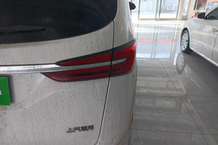 Used Buick GL8 2021 Land Cruiser Executive Class 652T Smart Luxury Model
