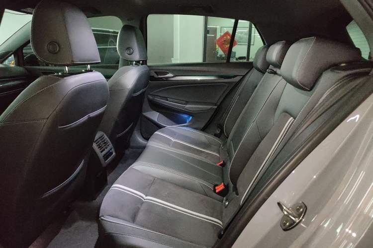 Used Volkswagen Golf 2023 280TSI DSG R-Line Lite
