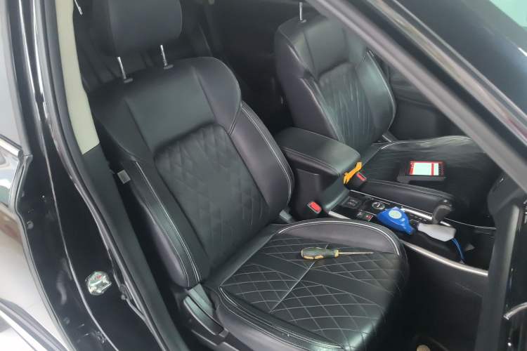 Used Mitsubishi Outlander 2020 2.4L 4x4 Zhi Xiang Edition 7-Seater
