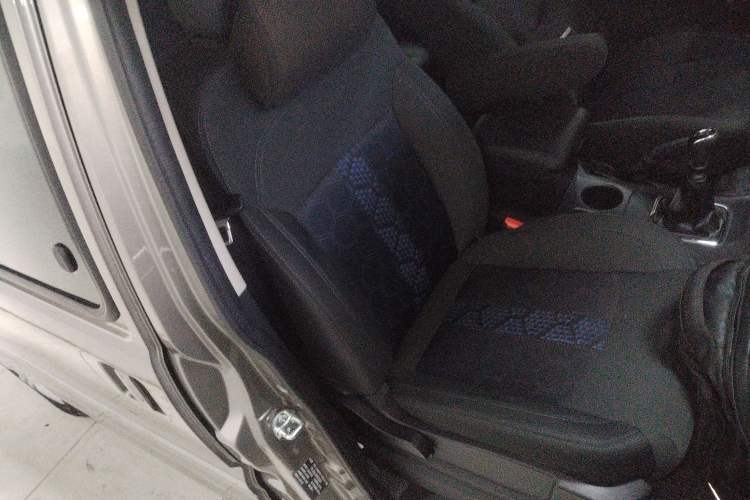 Used FORTHING Lingzhi 2024 M5L 1.5T Manual Comfort 9-Seater
