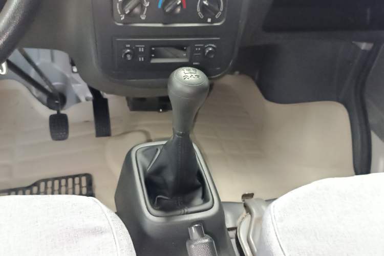 Used Wuling Zhiguang 2023 1.5L Practical Version 5/7 Seats
