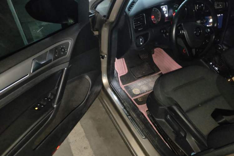 Used Volkswagen Golf 2019 280TSI DSG Comfort Version China VI Standard
