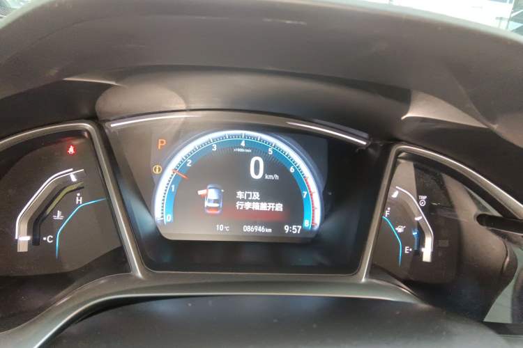 Used Honda Civic 2016 220TURBO CVT Luxury Edition
