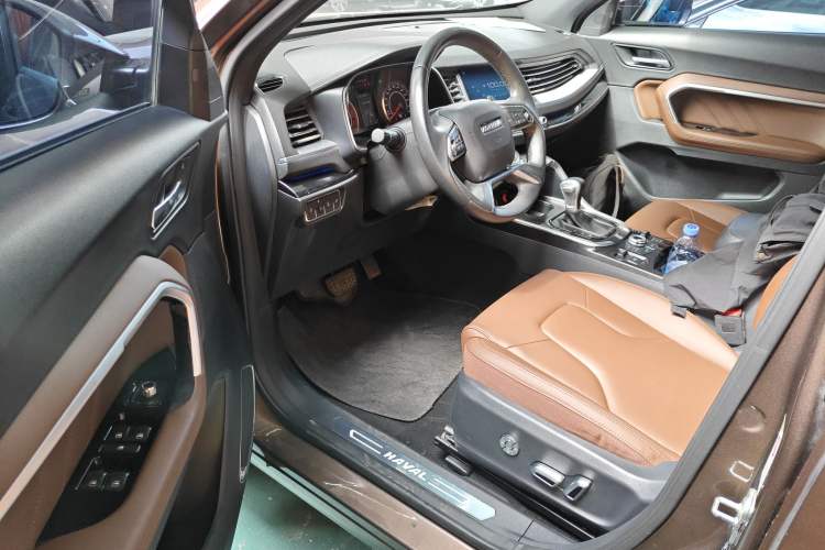 Used Haval H6 2017 Blue Label 1.5T Automatic Two-Wheel Drive ZhiShang Model