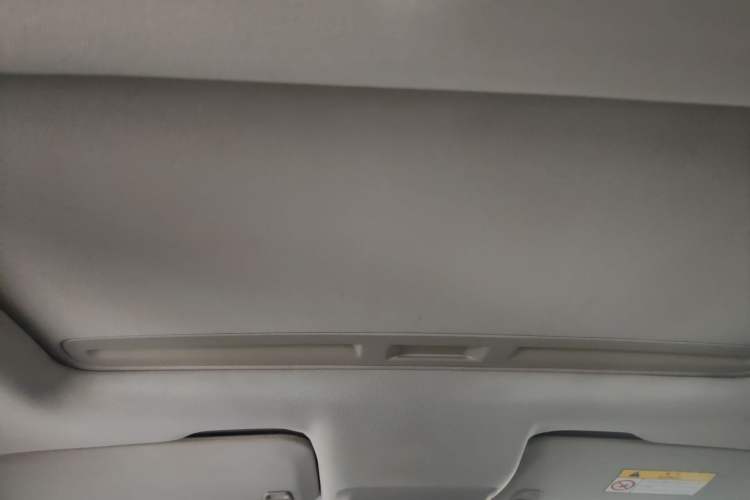 Used Buick Encore 2015 1.4T Automatic Two-Wheel Drive Urban Elite Version
