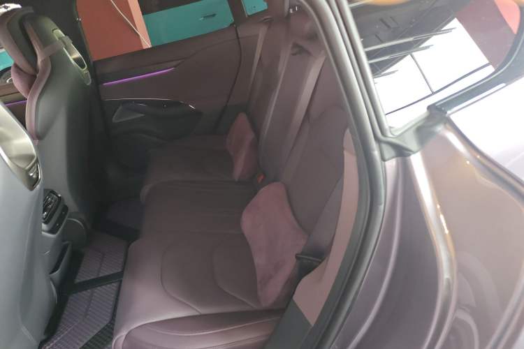 Used  SU7 2024 Four-Wheel Drive Ultra-Long Range Advanced Intelligent Driving Max Edition