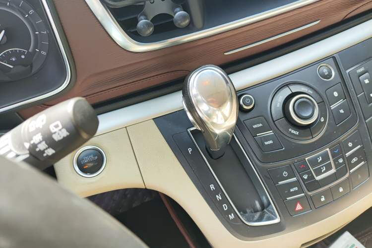 Used Buick GL8 2018 28T Luxury Model China VI Standard