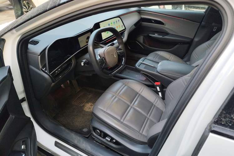 Used Hongqi EH7 2024 690 Pro
