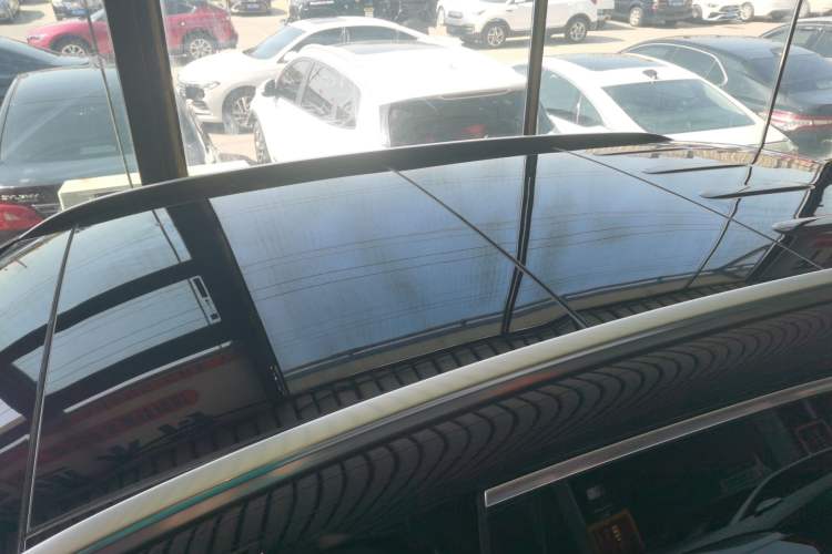 Used Mercedes-Benz GLC 2018 Facelift GLC 260 4MATIC Luxury Edition
