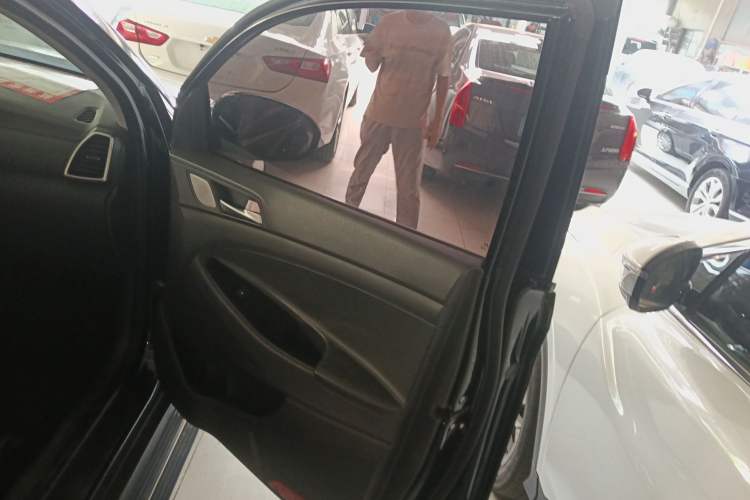 Used Hyundai Tucson 2020 280TGDi Two-Wheel-Drive GLS Fashion Edition China VI Standard
