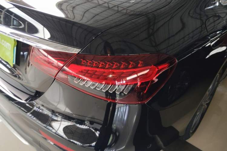 Used Mercedes-Benz E-Class 2021 E 300 L Sporty and Stylish Model
