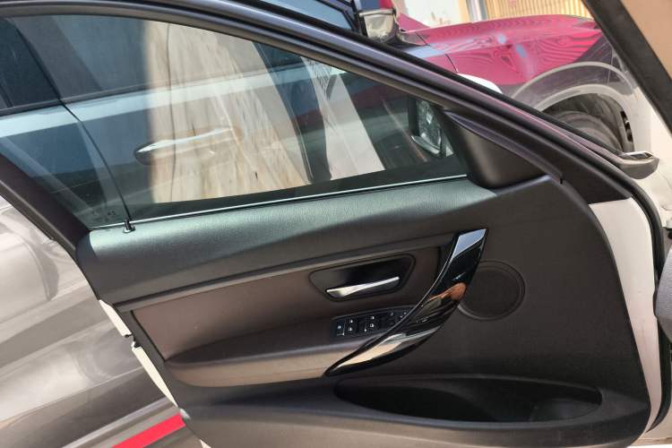 Used BMW 3 Series 2019 320Li Fashion Model
