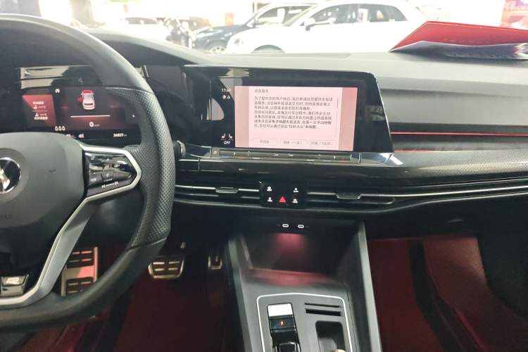 Used Volkswagen Golf 2023 Facelift 280TSI DSG R-Line Lite
