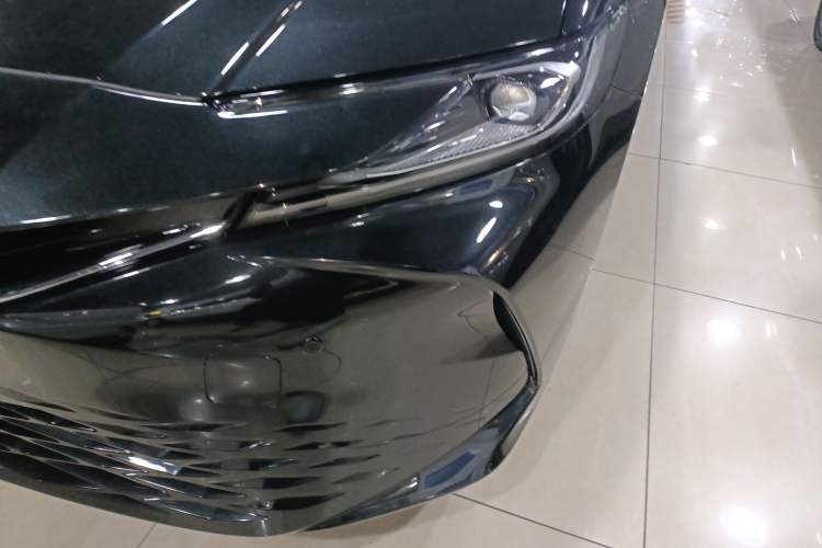 Used Toyota Camry 2024 Dual-Motor 2.0 HGVP Luxury Edition
