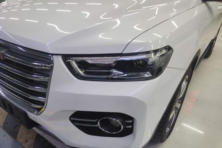 Used Haval H6 2017 Red Label 2.0T Automatic Two-Wheel Drive ZhiShang Model